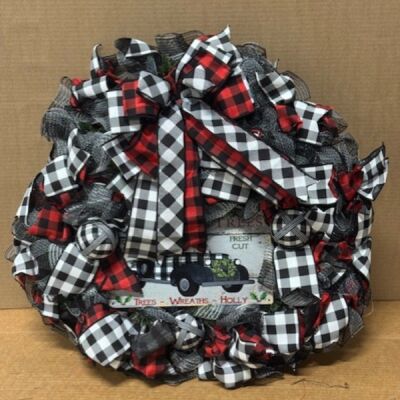 Plaid Holiday Wreath Thumbnail